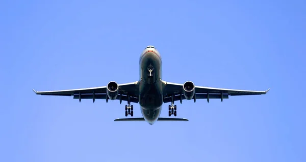 British Airways air hostess salary